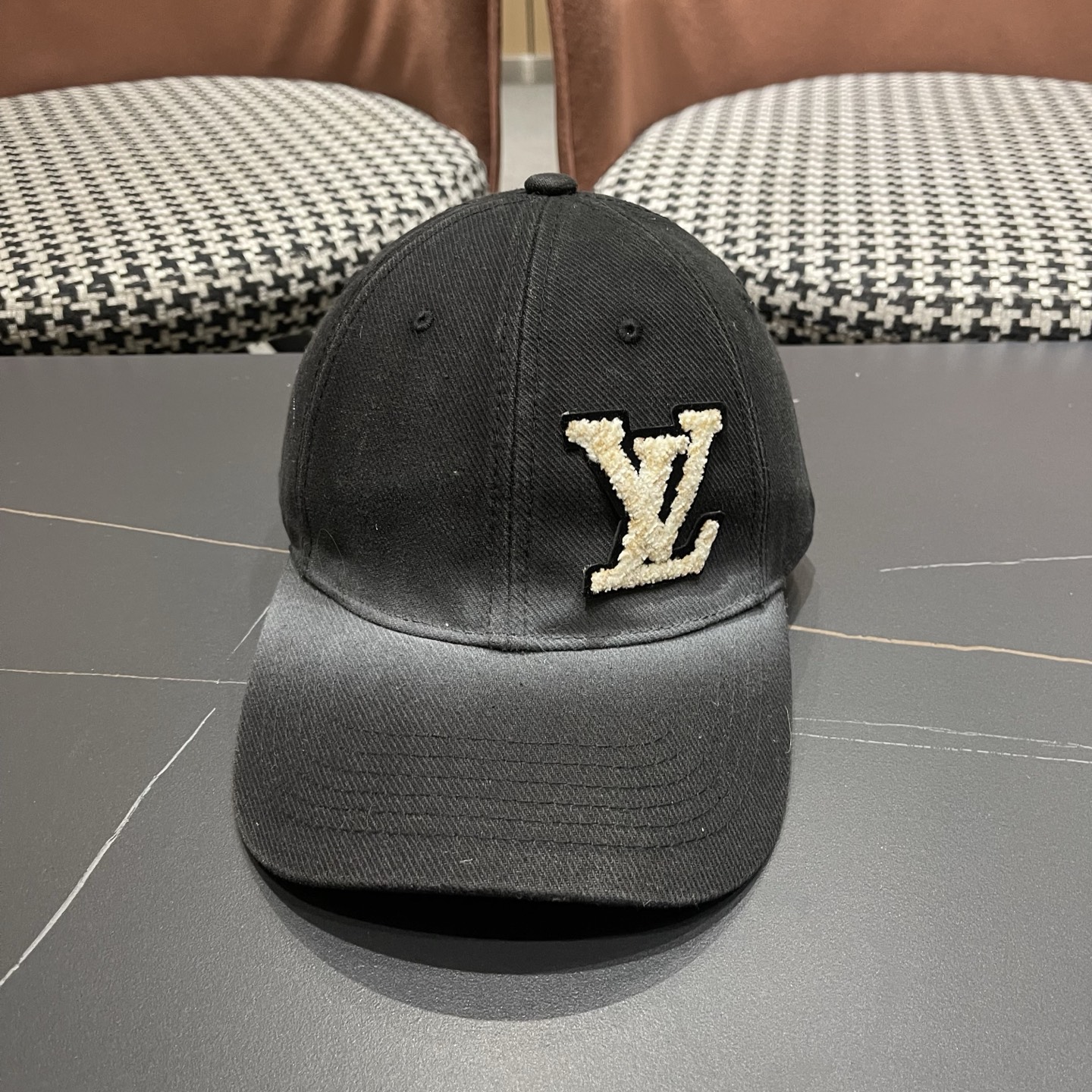 LV(路易威登)洗水棒球帽，专柜1:1开模订制，轻盈透气！质量超赞，基础头围56，可调节。