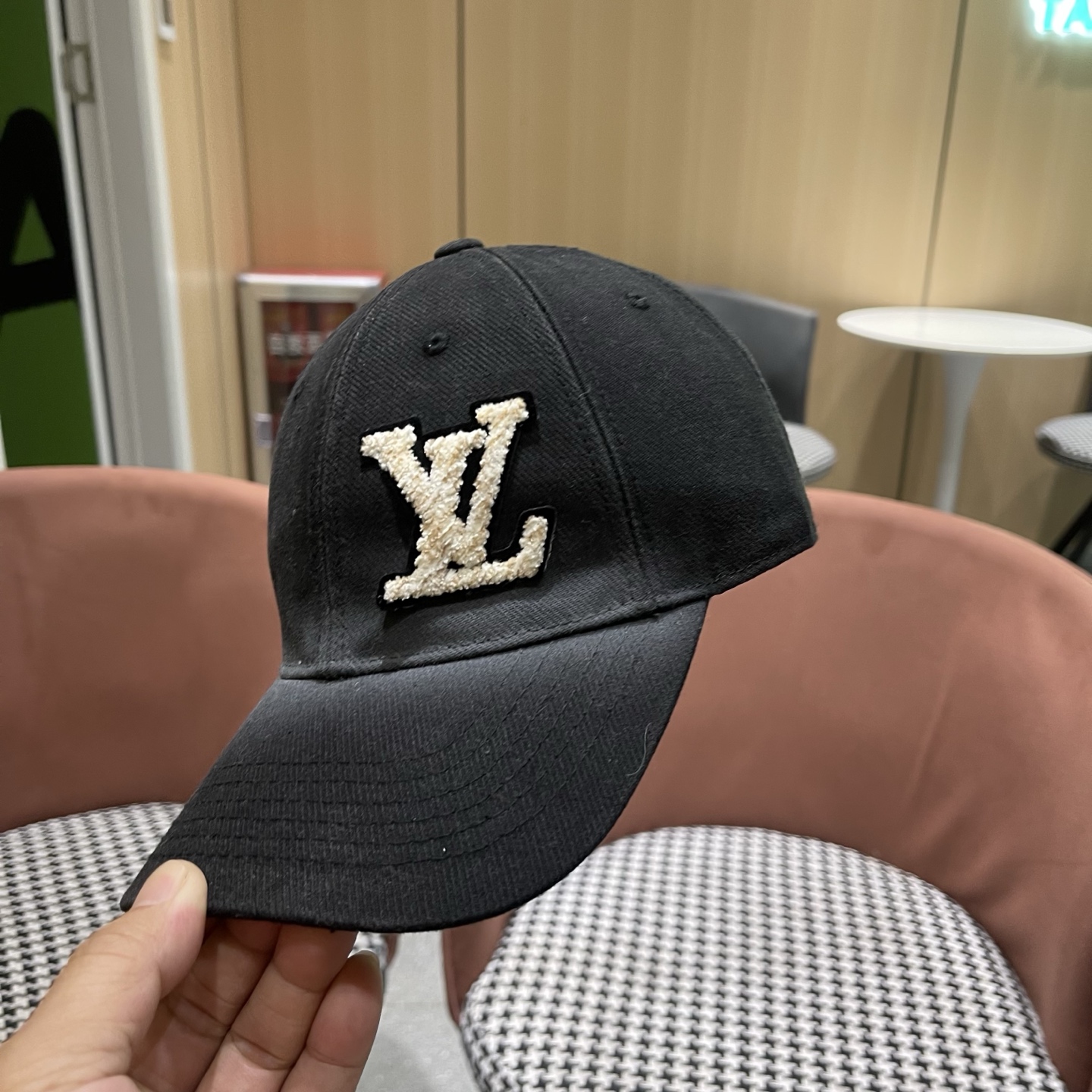 LV(路易威登)洗水棒球帽，专柜1:1开模订制，轻盈透气！质量超赞，基础头围56，可调节。