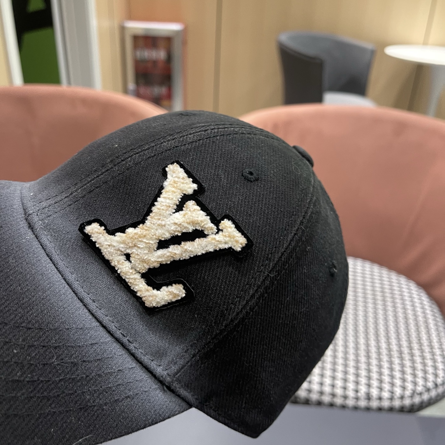 LV(路易威登)洗水棒球帽，专柜1:1开模订制，轻盈透气！质量超赞，基础头围56，可调节。