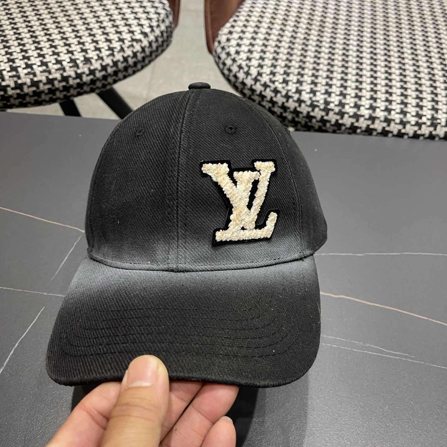 LV(路易威登)洗水棒球帽，专柜1:1开模订制，轻盈透气！质量超赞，基础头围56，可调节。