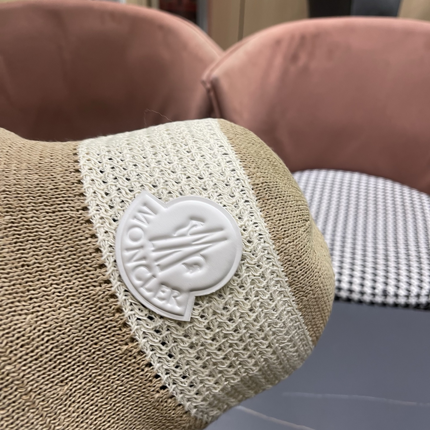 MONCLER（蒙口） 春夏日系复古镂空针织渔夫帽女前长后短 显脸小百搭素颜盆帽遮阳帽