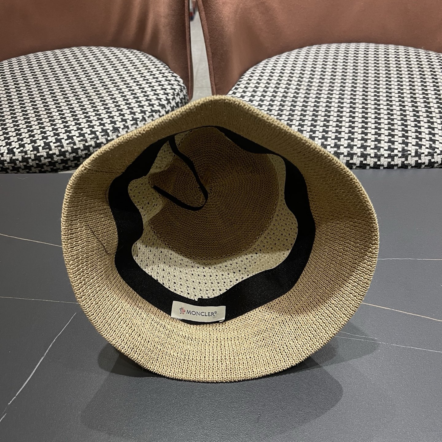 MONCLER（蒙口） 春夏日系复古镂空针织渔夫帽女前长后短 显脸小百搭素颜盆帽遮阳帽