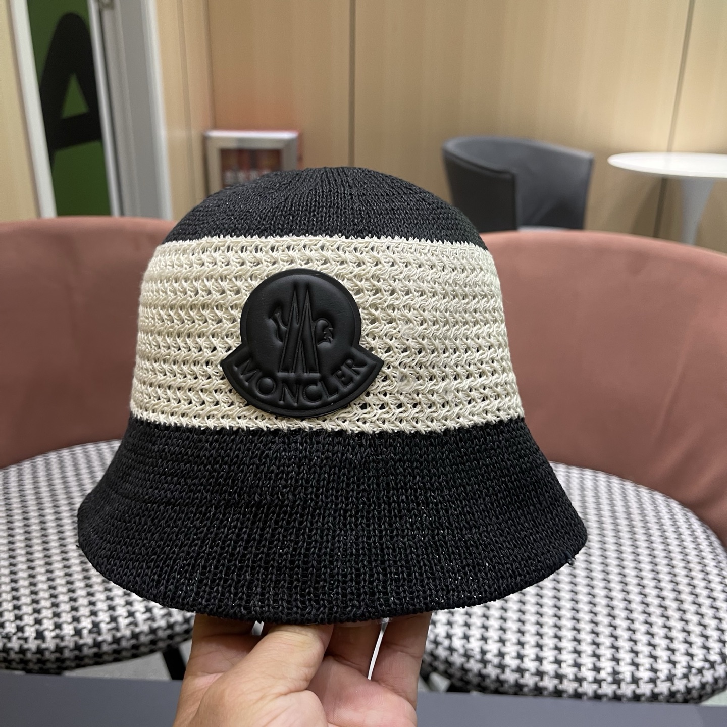 MONCLER（蒙口） 春夏日系复古镂空针织渔夫帽女前长后短 显脸小百搭素颜盆帽遮阳帽