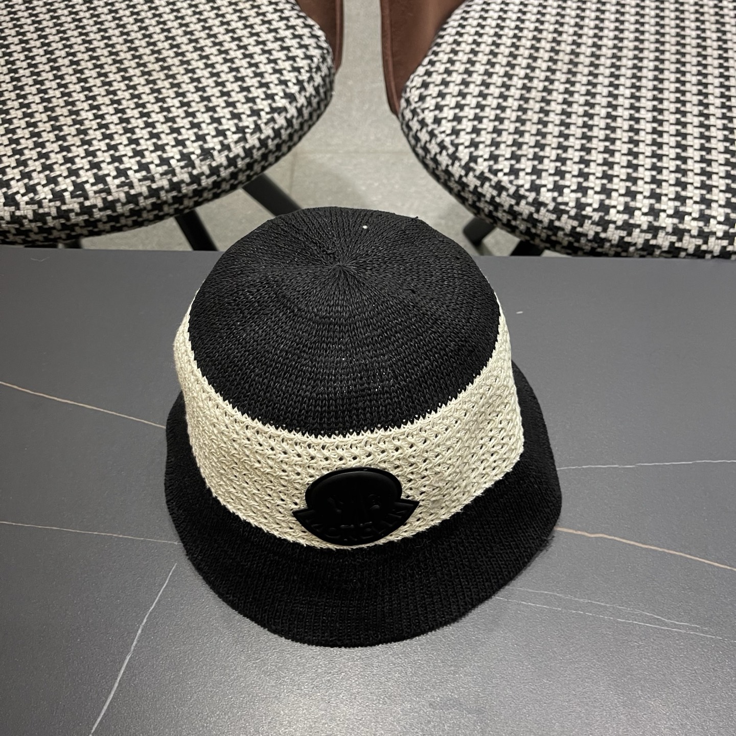 MONCLER（蒙口） 春夏日系复古镂空针织渔夫帽女前长后短 显脸小百搭素颜盆帽遮阳帽