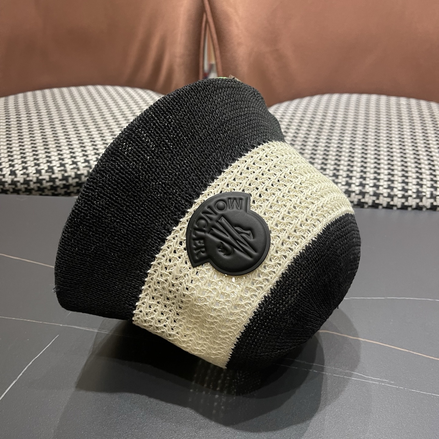 MONCLER（蒙口） 春夏日系复古镂空针织渔夫帽女前长后短 显脸小百搭素颜盆帽遮阳帽