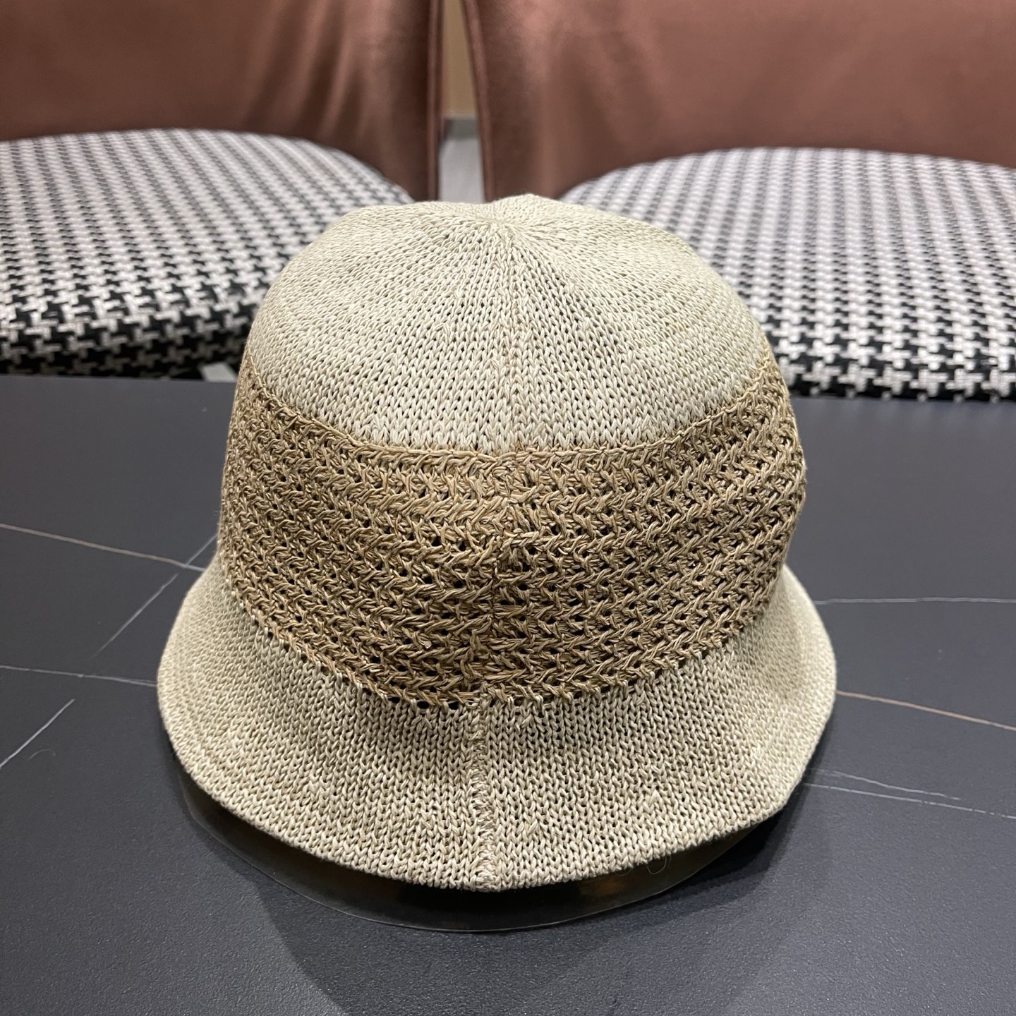 MONCLER（蒙口） 春夏日系复古镂空针织渔夫帽女前长后短 显脸小百搭素颜盆帽遮阳帽