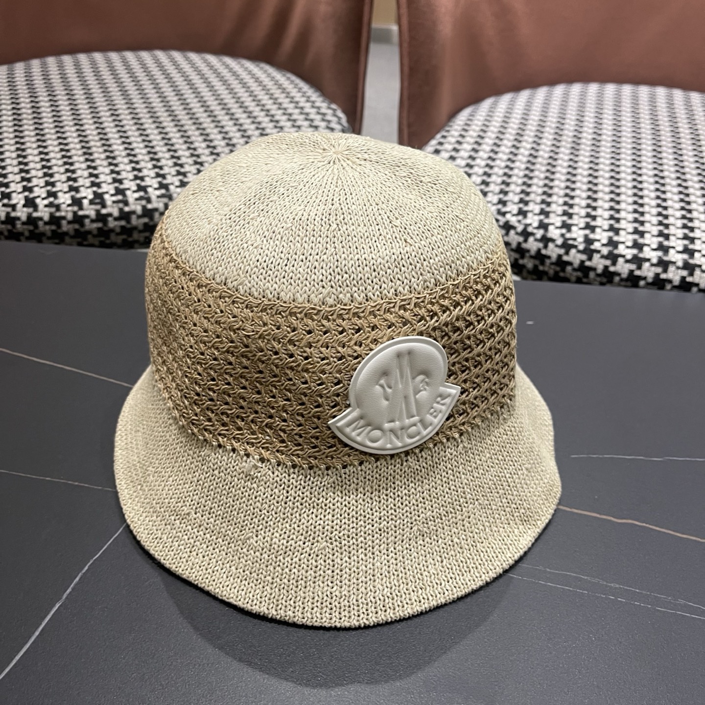 MONCLER（蒙口） 春夏日系复古镂空针织渔夫帽女前长后短 显脸小百搭素颜盆帽遮阳帽