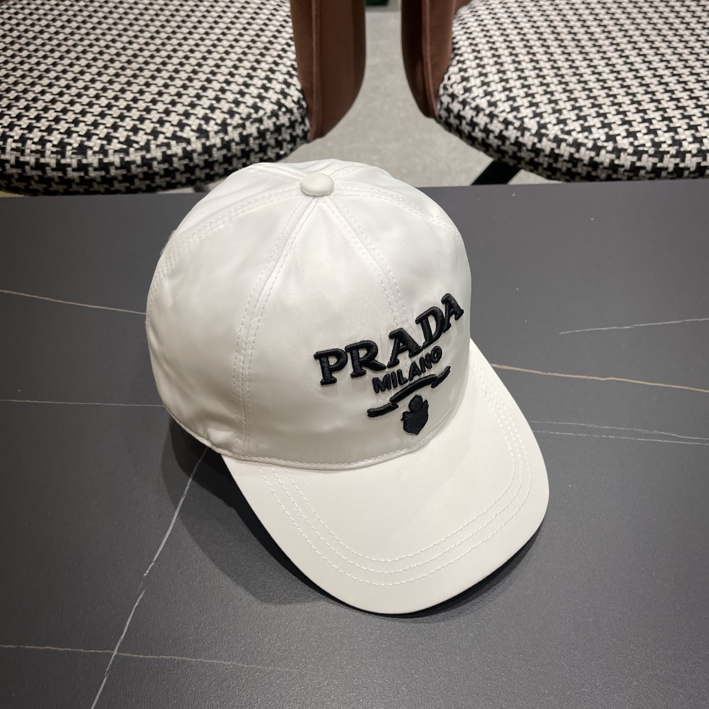 【Prada普拉达】早春新款刺绣大牌款棒球帽，经典款男女通用 