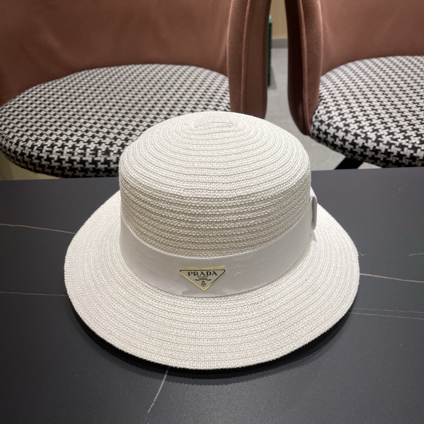 NO:764888,Prada Prada new hat, sunshade straw hat, head circumference 57cm hat straw hat fisherman hat baseball cap, hat, prada, prada, espadrilles, hats19860909普拉达Prada新款礼帽,遮阳草帽,头围57cm帽子草帽渔夫帽棒球帽,帽子,prada,prada,espadrilles,hats,hat