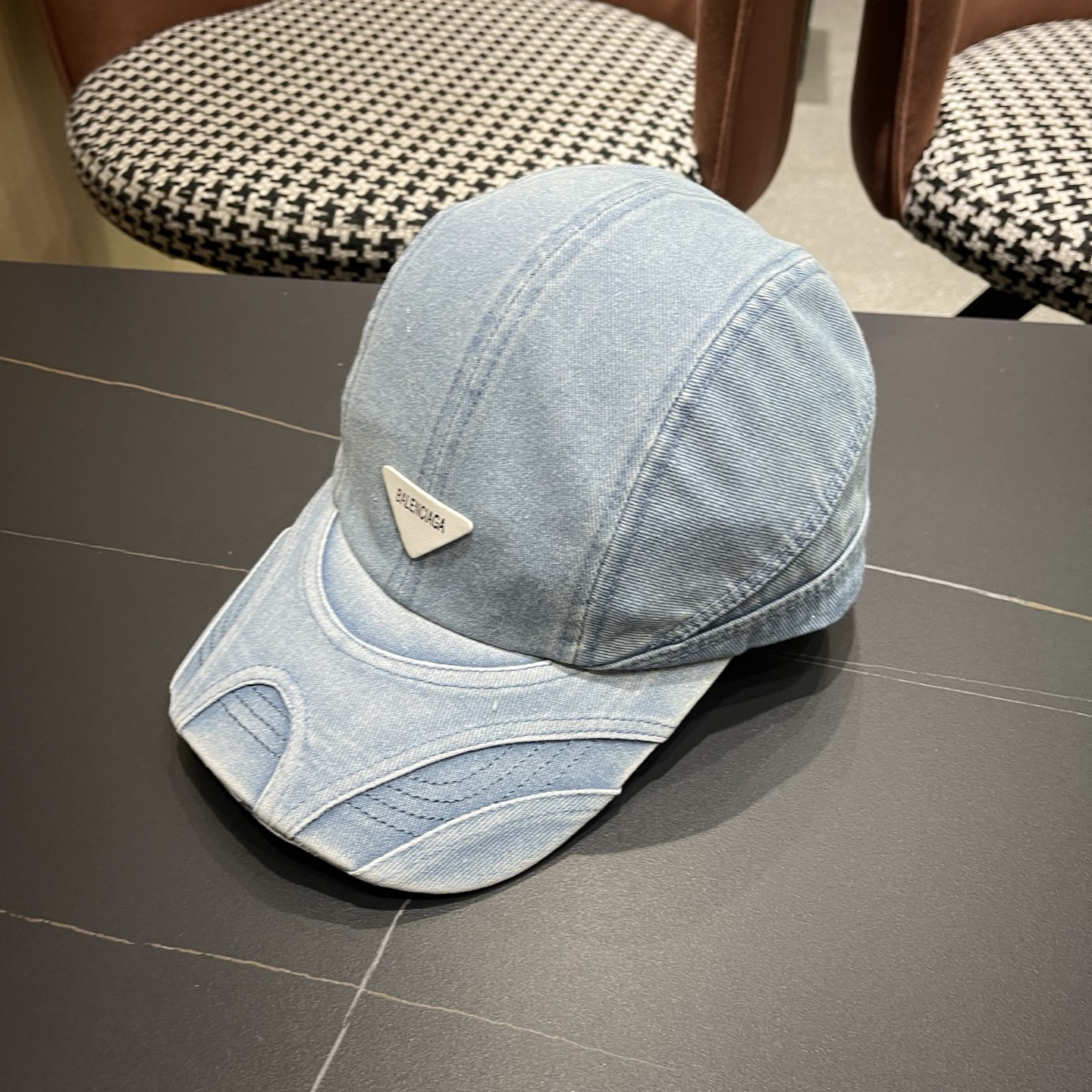 Balenciaga 巴黎世家新款洗水做旧牛仔棒球帽  🧢简约时尚超级无敌好看的帽子！