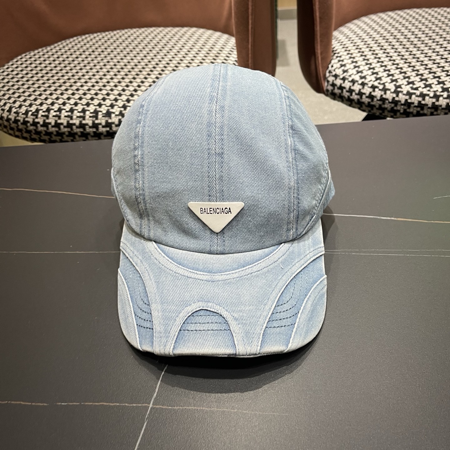 Balenciaga 巴黎世家新款洗水做旧牛仔棒球帽  🧢简约时尚超级无敌好看的帽子！