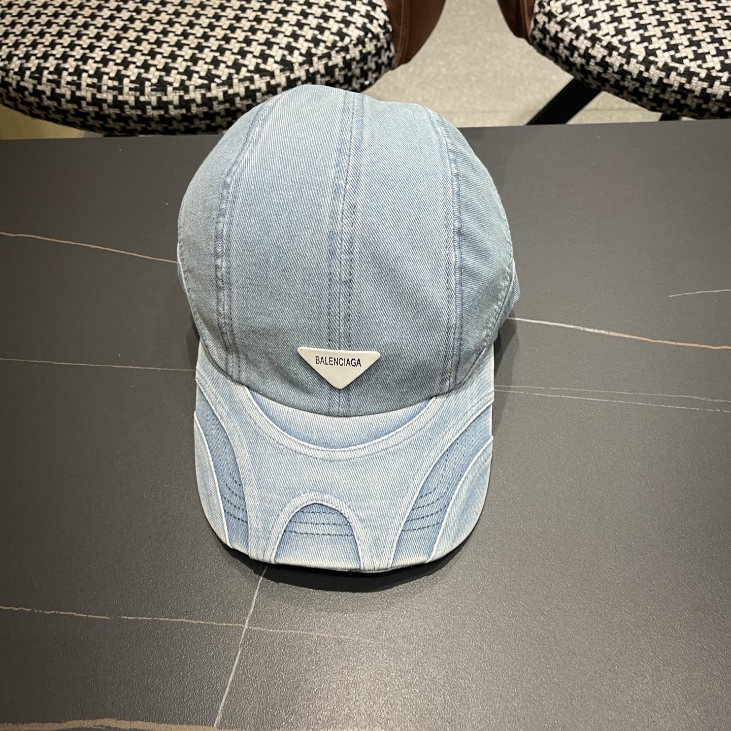 Balenciaga 巴黎世家新款洗水做旧牛仔棒球帽  🧢简约时尚超级无敌好看的帽子！