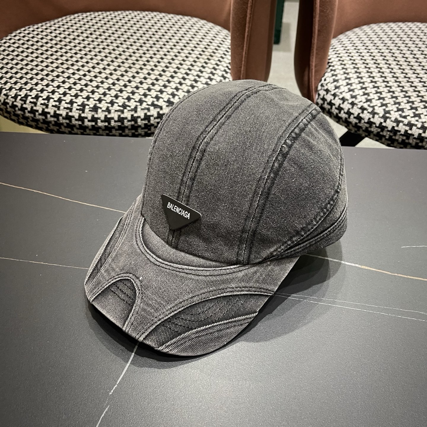 Balenciaga 巴黎世家新款洗水做旧牛仔棒球帽  🧢简约时尚超级无敌好看的帽子！