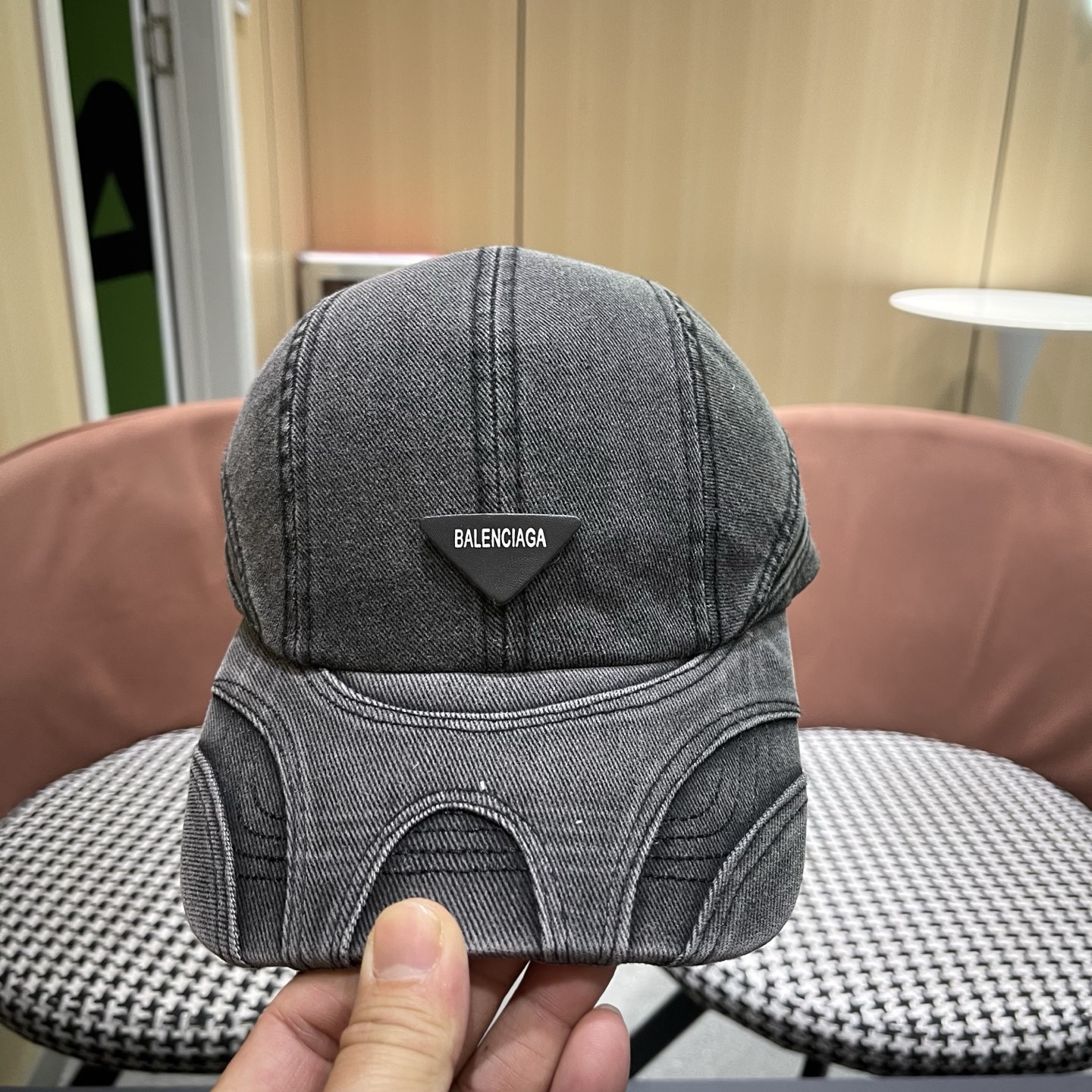 Balenciaga 巴黎世家新款洗水做旧牛仔棒球帽  🧢简约时尚超级无敌好看的帽子！