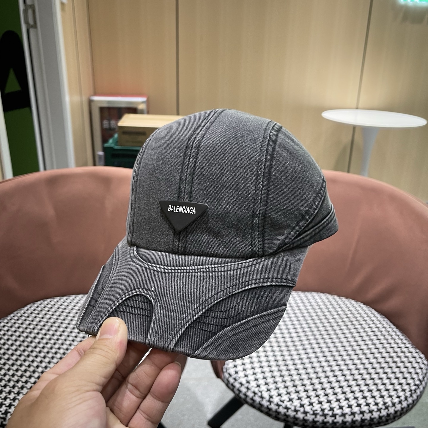 Balenciaga 巴黎世家新款洗水做旧牛仔棒球帽  🧢简约时尚超级无敌好看的帽子！