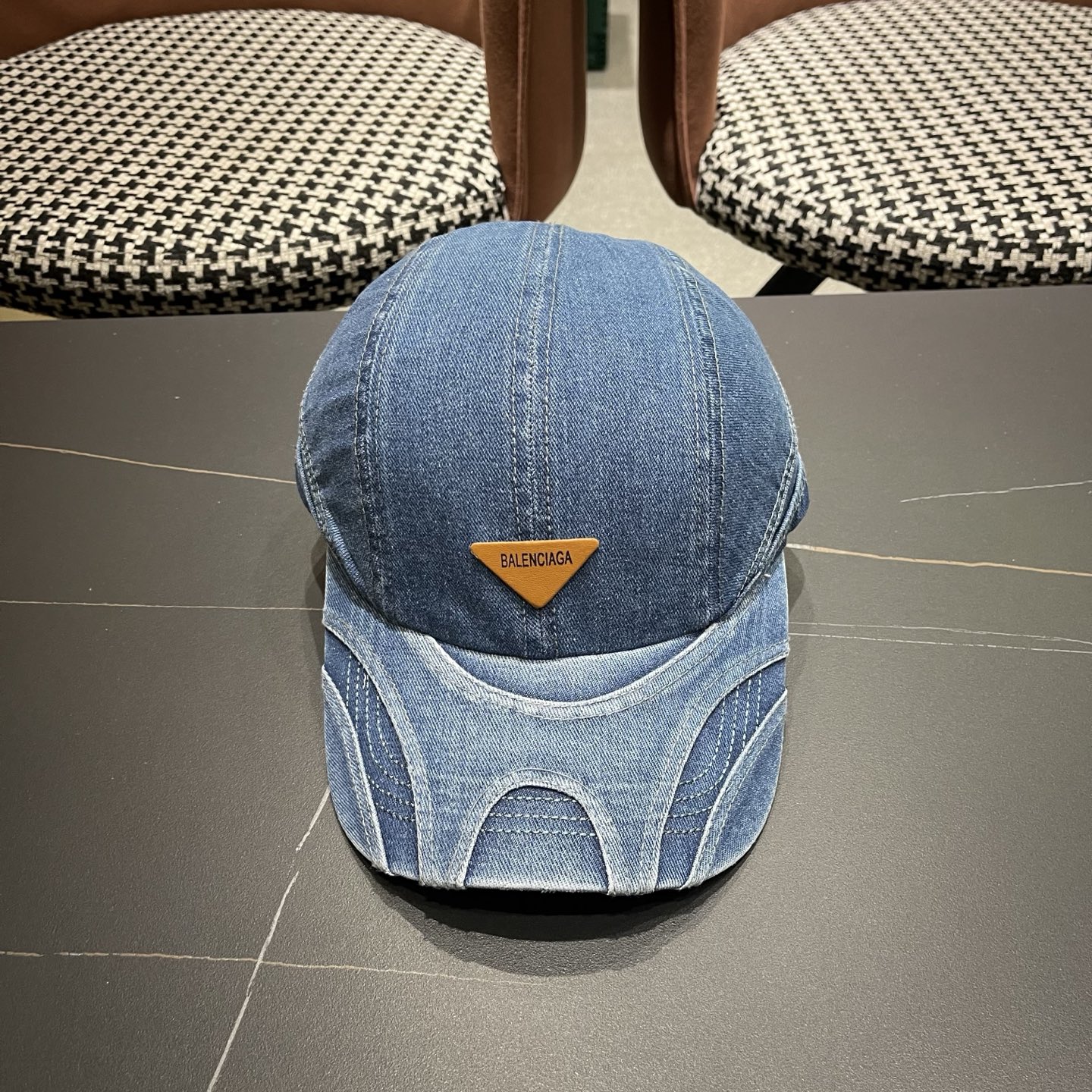 Balenciaga 巴黎世家新款洗水做旧牛仔棒球帽  🧢简约时尚超级无敌好看的帽子！