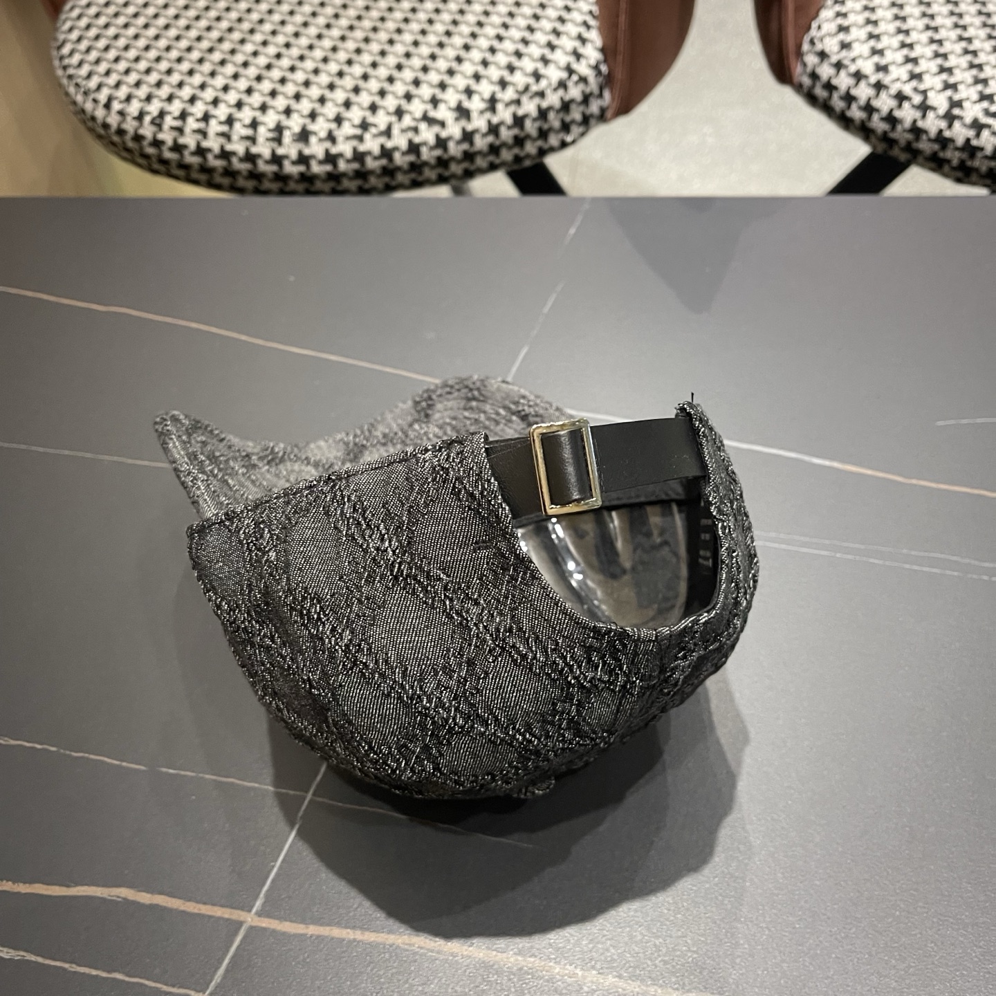 CHANEL香奈儿新款🆕复古款式棒球帽🧢🔸 节假日旅游带它出去美美哒❕ 中古款哟.这种帽子不容易撞款 😬