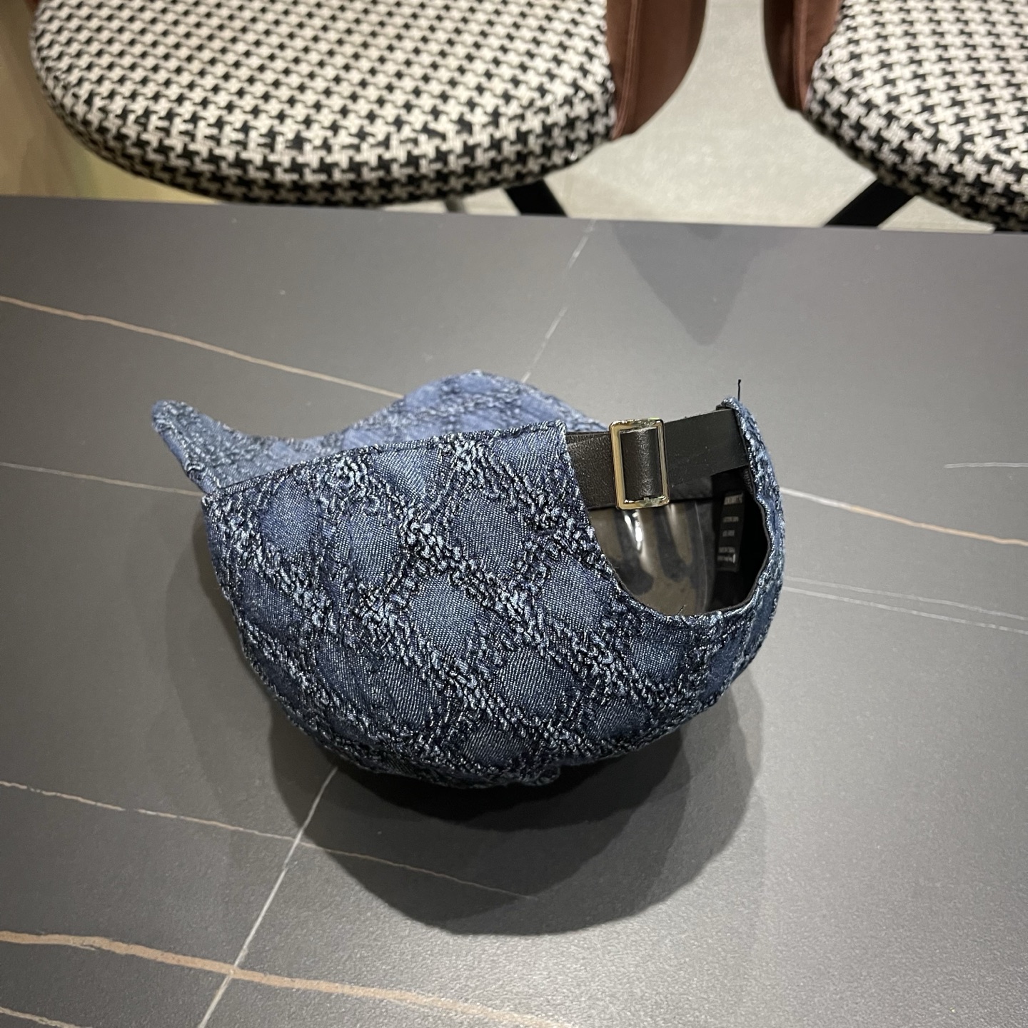 CHANEL香奈儿新款🆕复古款式棒球帽🧢🔸 节假日旅游带它出去美美哒❕ 中古款哟.这种帽子不容易撞款 😬