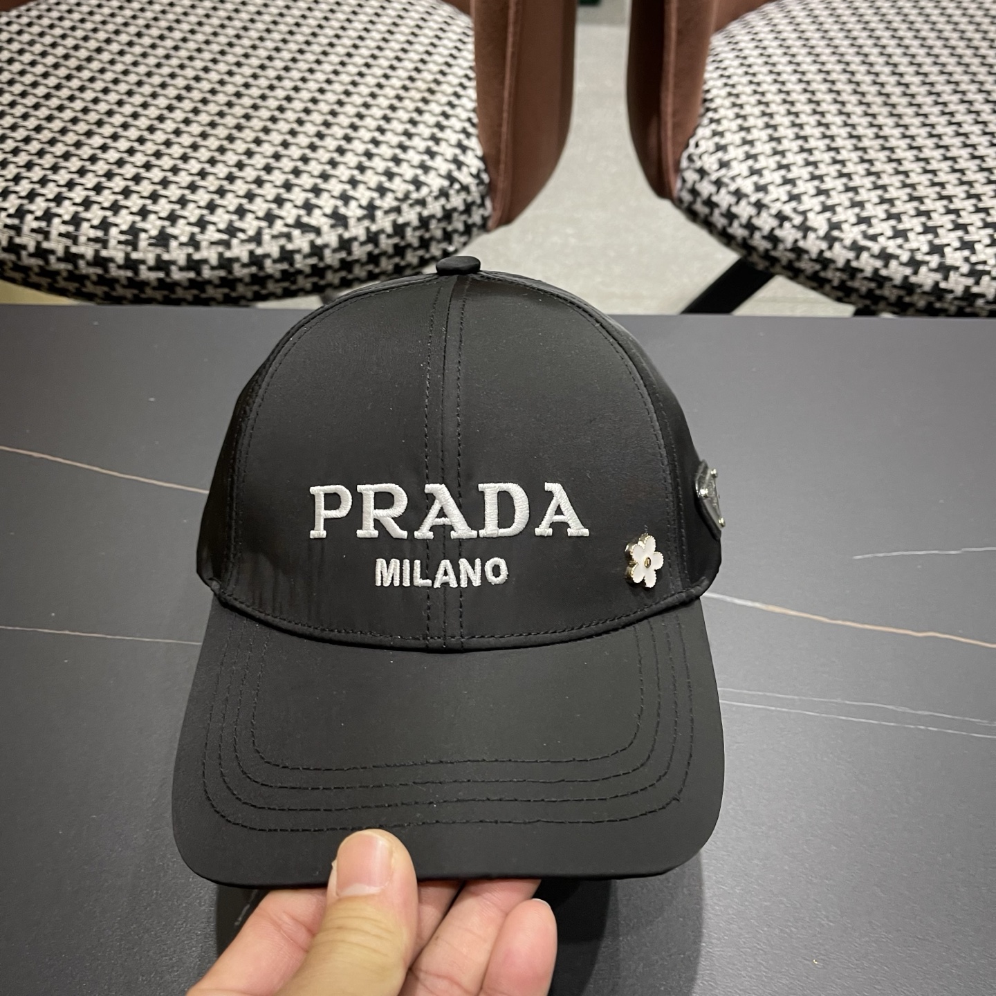 普拉达PRADA原单新款棒球帽 简约大气👈🏻👍休闲时尚👩潮流又有范👍百搭款！