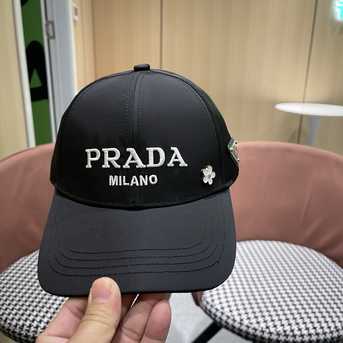 普拉达PRADA原单新款棒球帽 简约大气👈🏻👍休闲时尚👩潮流又有范👍百搭款！