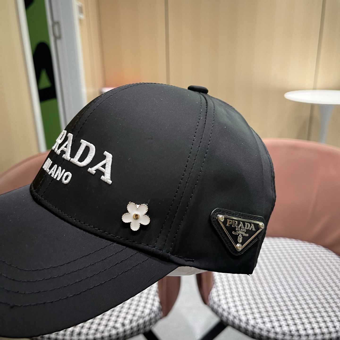 普拉达PRADA原单新款棒球帽 简约大气👈🏻👍休闲时尚👩潮流又有范👍百搭款！