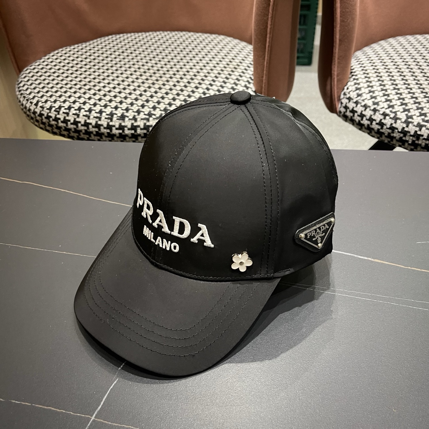 普拉达PRADA原单新款棒球帽 简约大气👈🏻👍休闲时尚👩潮流又有范👍百搭款！