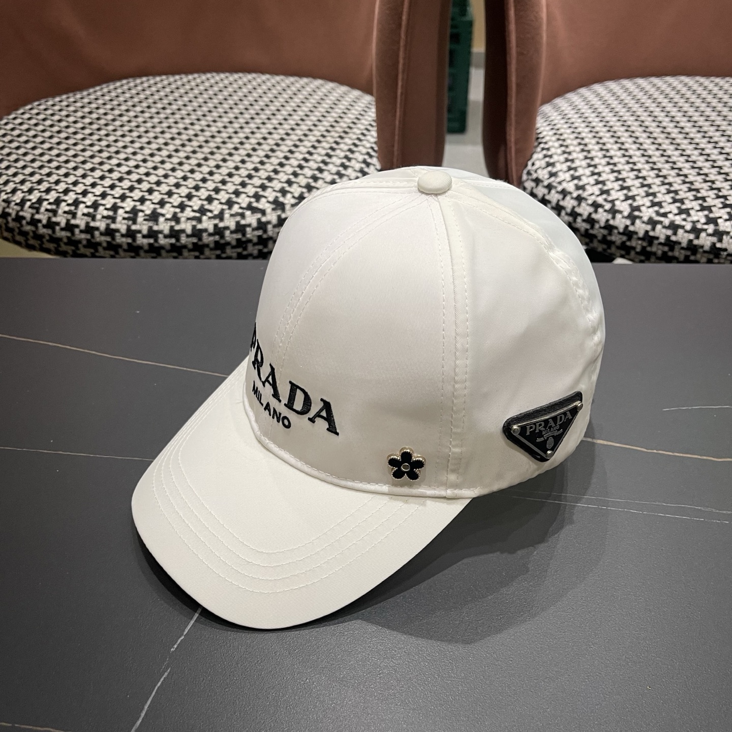 普拉达PRADA原单新款棒球帽 简约大气👈🏻👍休闲时尚👩潮流又有范👍百搭款！