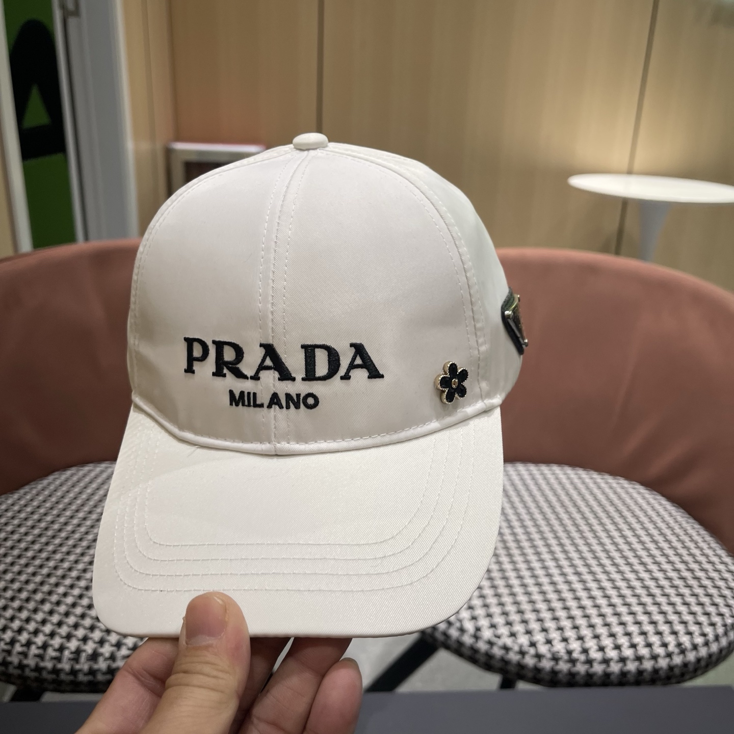 普拉达PRADA原单新款棒球帽 简约大气👈🏻👍休闲时尚👩潮流又有范👍百搭款！