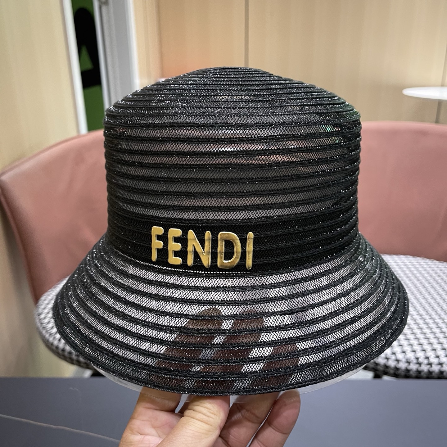 Fendi 芬迪 新款法式复古遮阳帽子女夏季海边度假太阳帽优雅网纱水桶帽