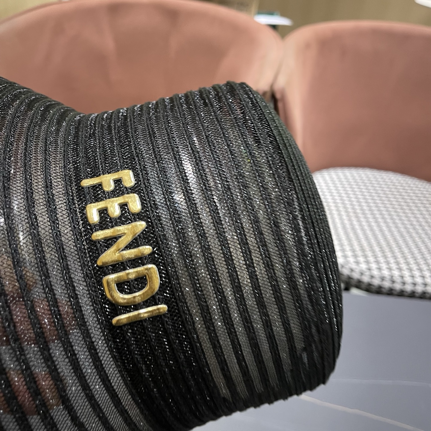 Fendi 芬迪 新款法式复古遮阳帽子女夏季海边度假太阳帽优雅网纱水桶帽