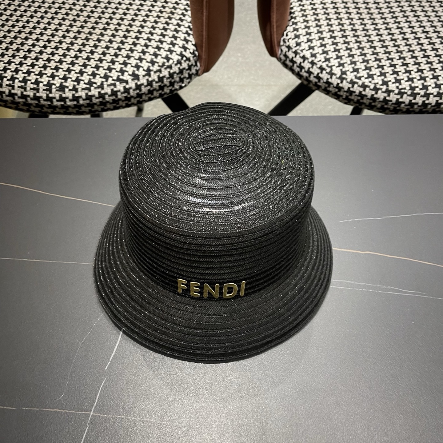 Fendi 芬迪 新款法式复古遮阳帽子女夏季海边度假太阳帽优雅网纱水桶帽
