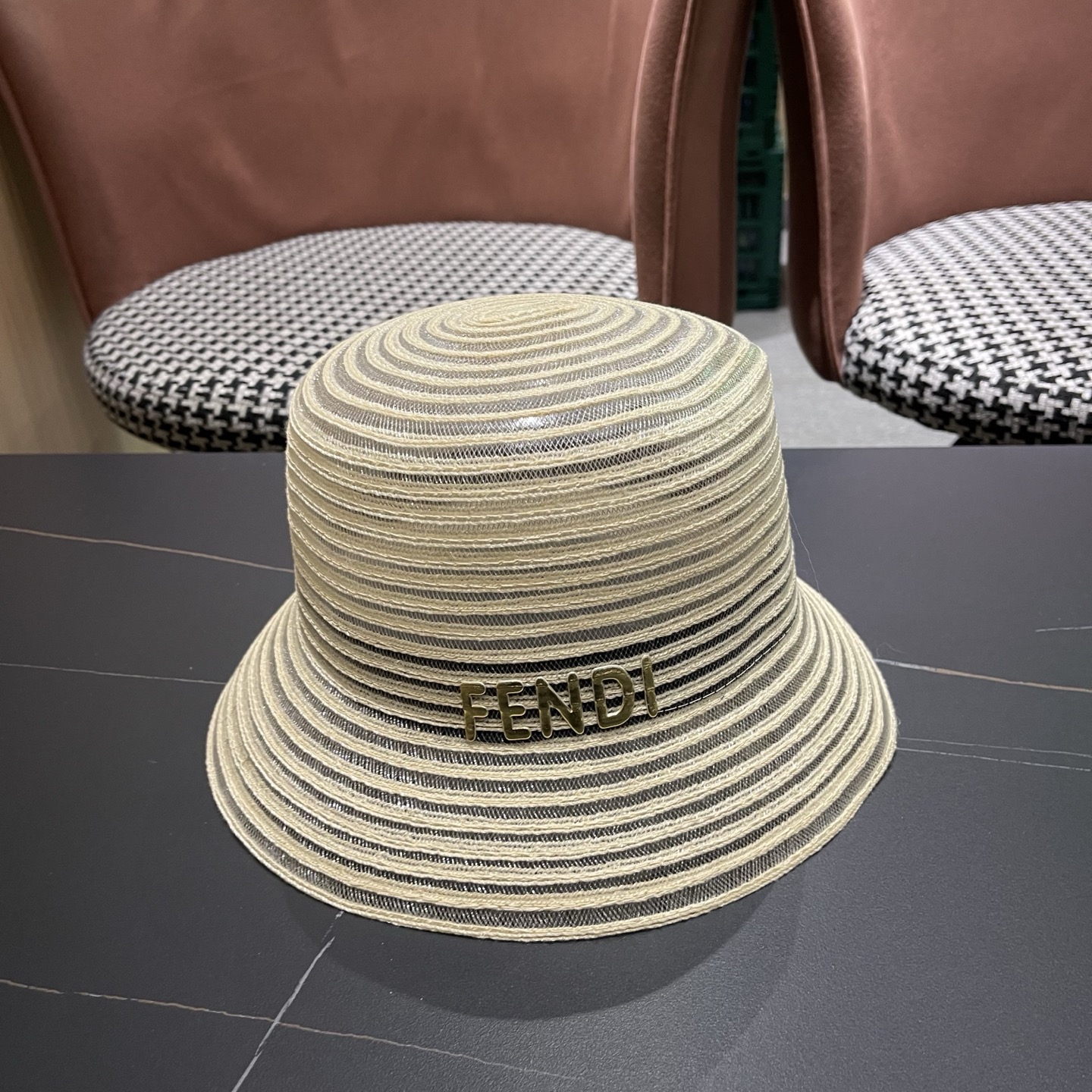Fendi 芬迪 新款法式复古遮阳帽子女夏季海边度假太阳帽优雅网纱水桶帽