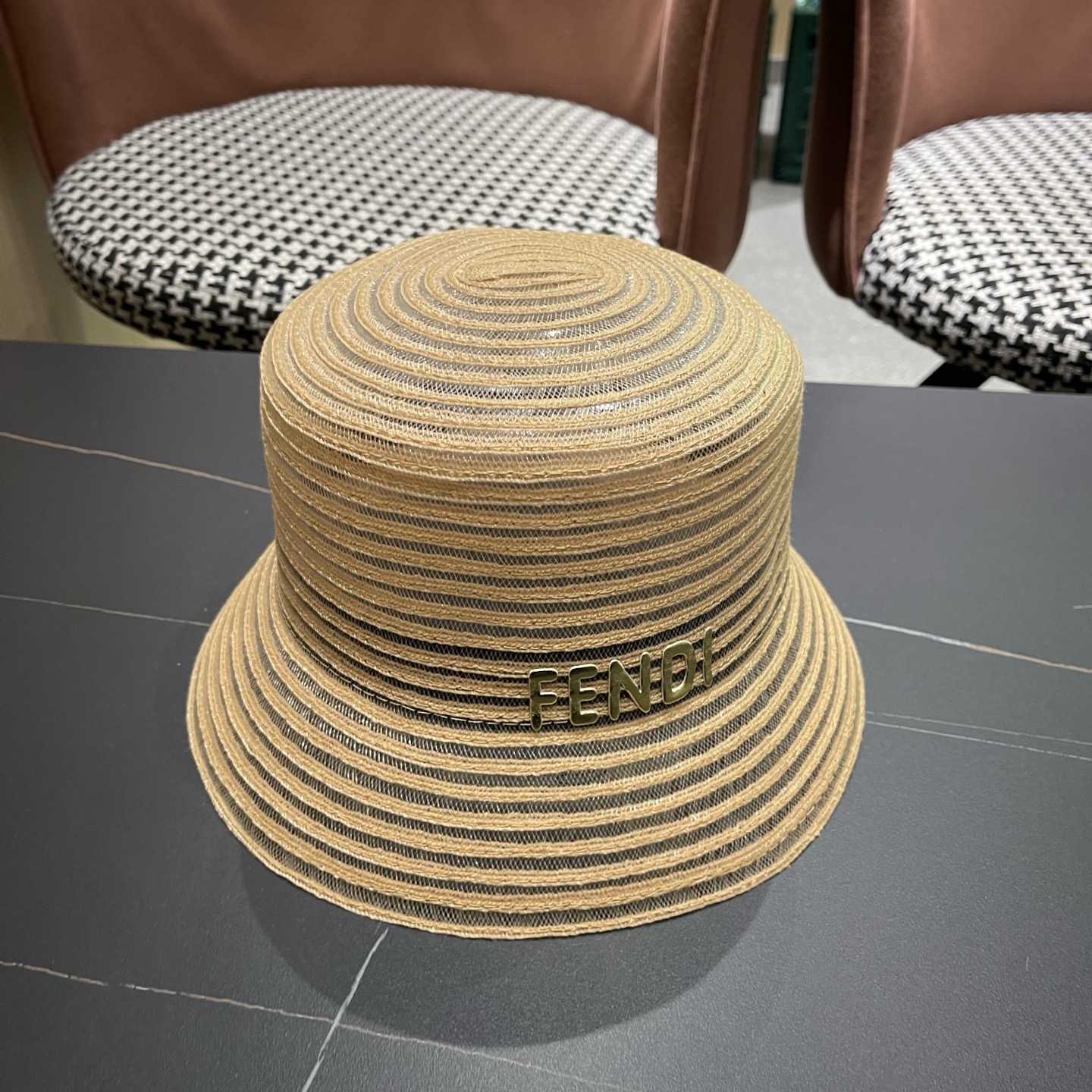 Fendi 芬迪 新款法式复古遮阳帽子女夏季海边度假太阳帽优雅网纱水桶帽