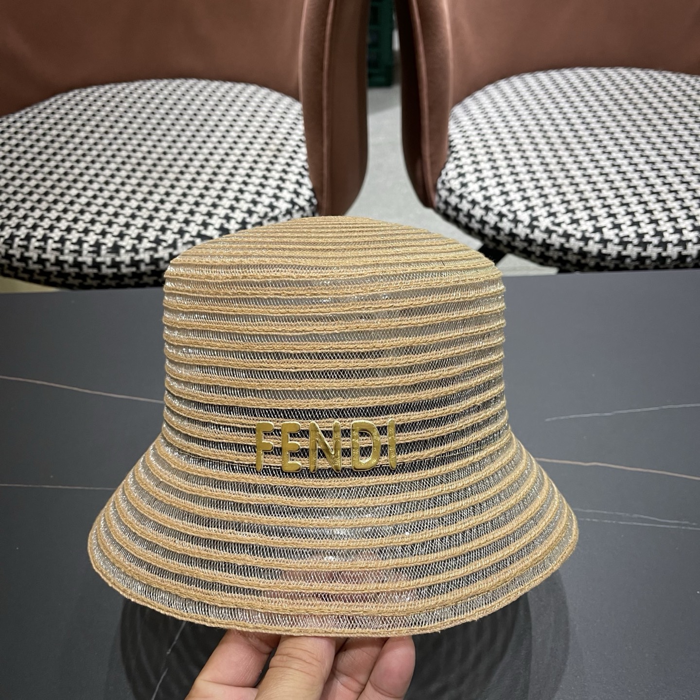 Fendi 芬迪 新款法式复古遮阳帽子女夏季海边度假太阳帽优雅网纱水桶帽