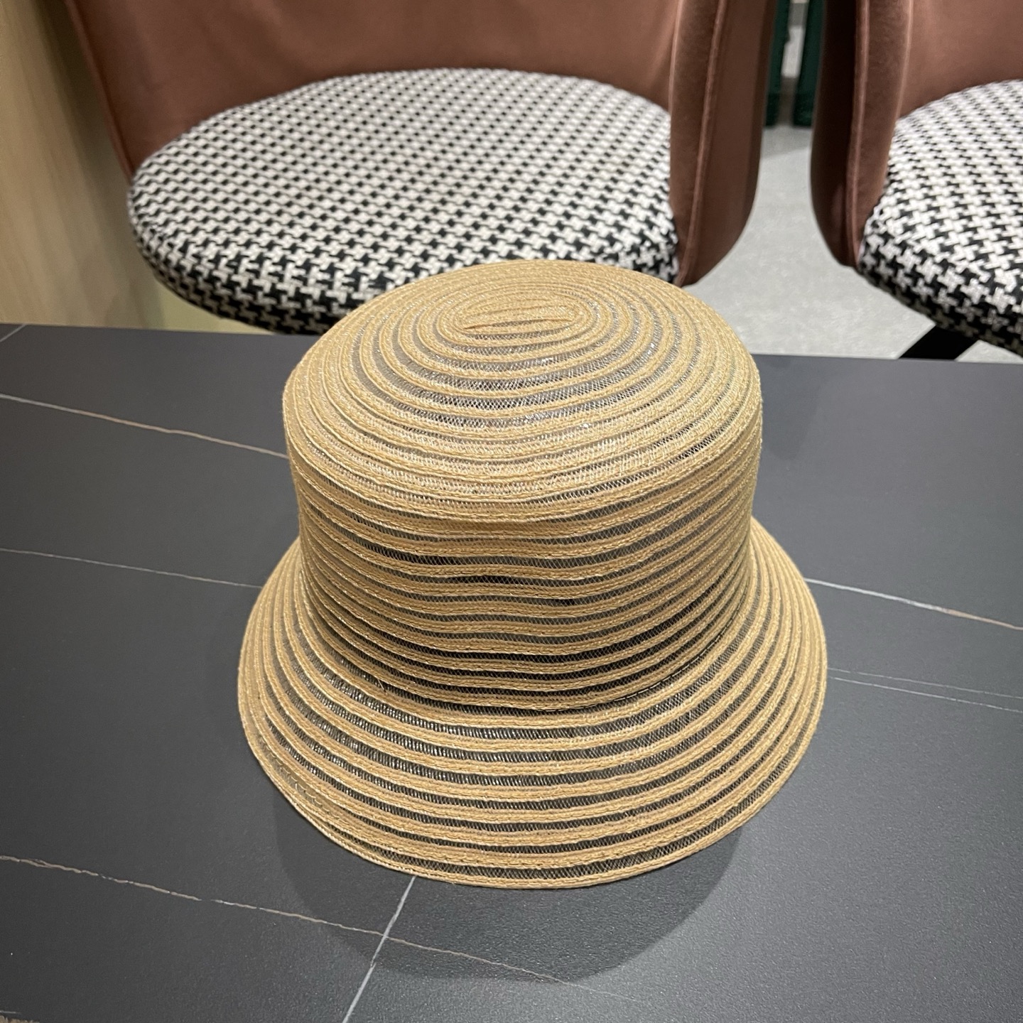 Fendi 芬迪 新款法式复古遮阳帽子女夏季海边度假太阳帽优雅网纱水桶帽