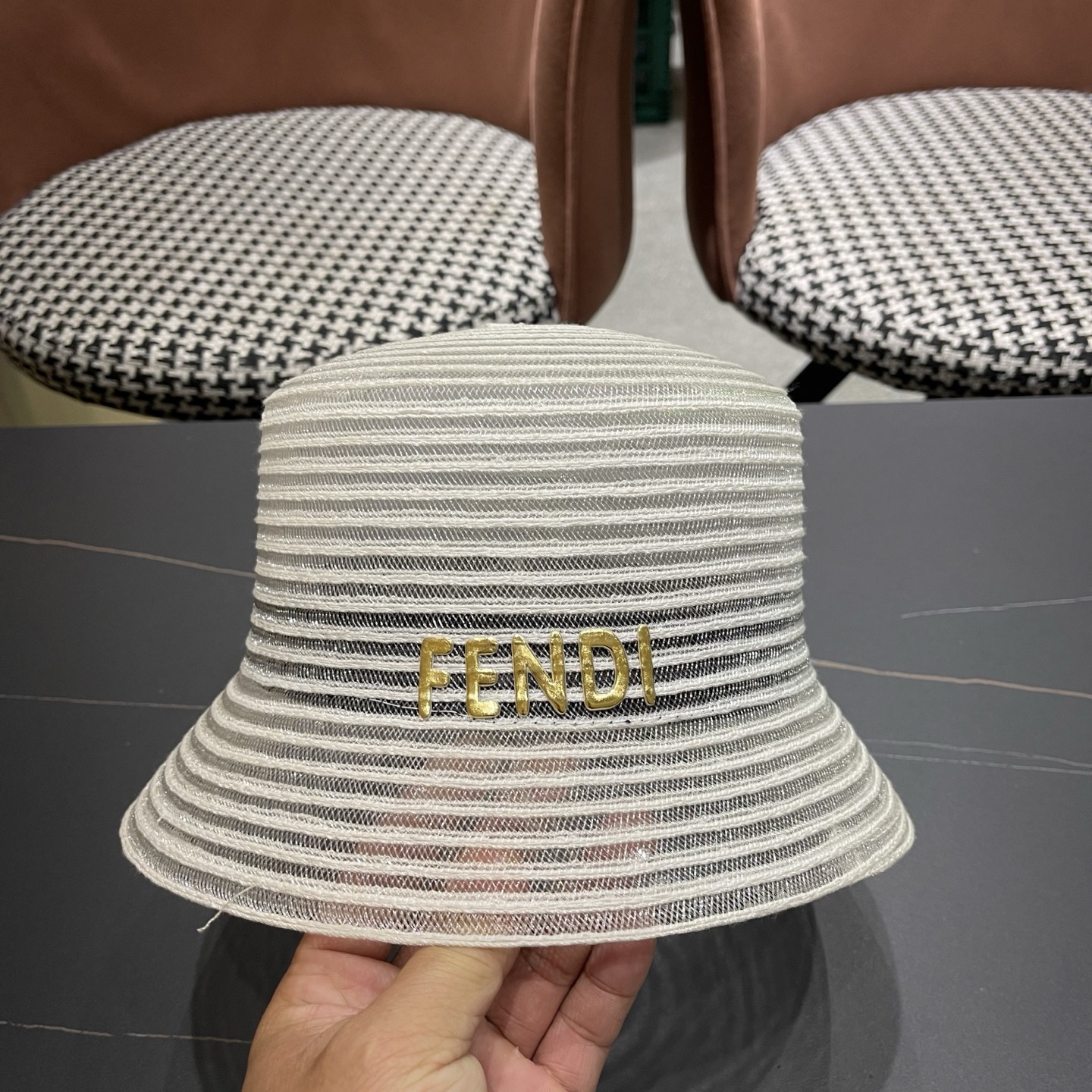Fendi 芬迪 新款法式复古遮阳帽子女夏季海边度假太阳帽优雅网纱水桶帽