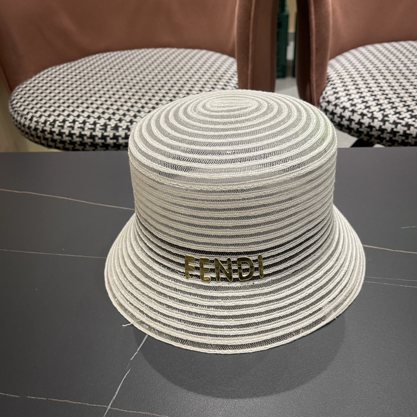 Fendi 芬迪 新款法式复古遮阳帽子女夏季海边度假太阳帽优雅网纱水桶帽