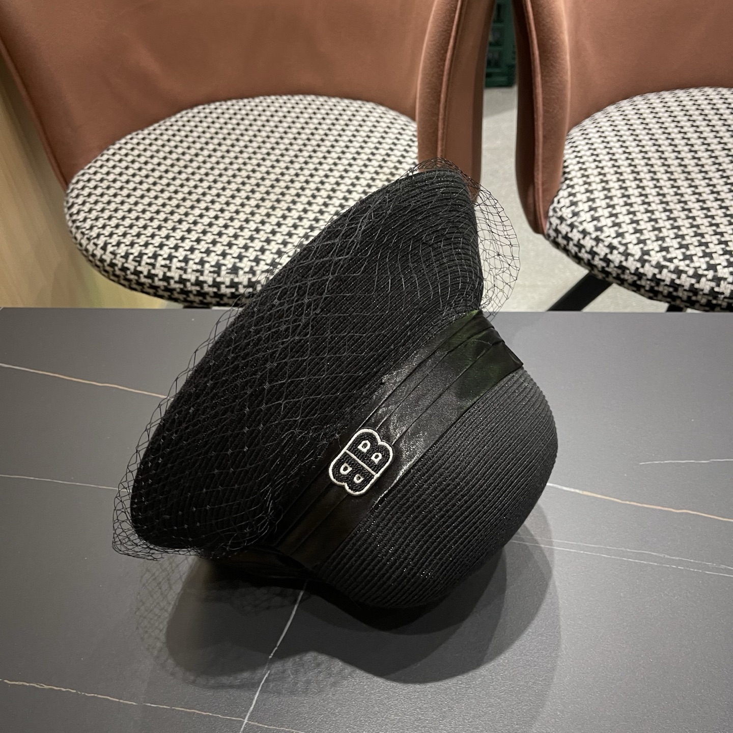 BALENCIAGA巴黎世家草帽新款韩系蝴蝶结草帽后开叉渔夫帽女 士海边沙滩帽遮阳帽 