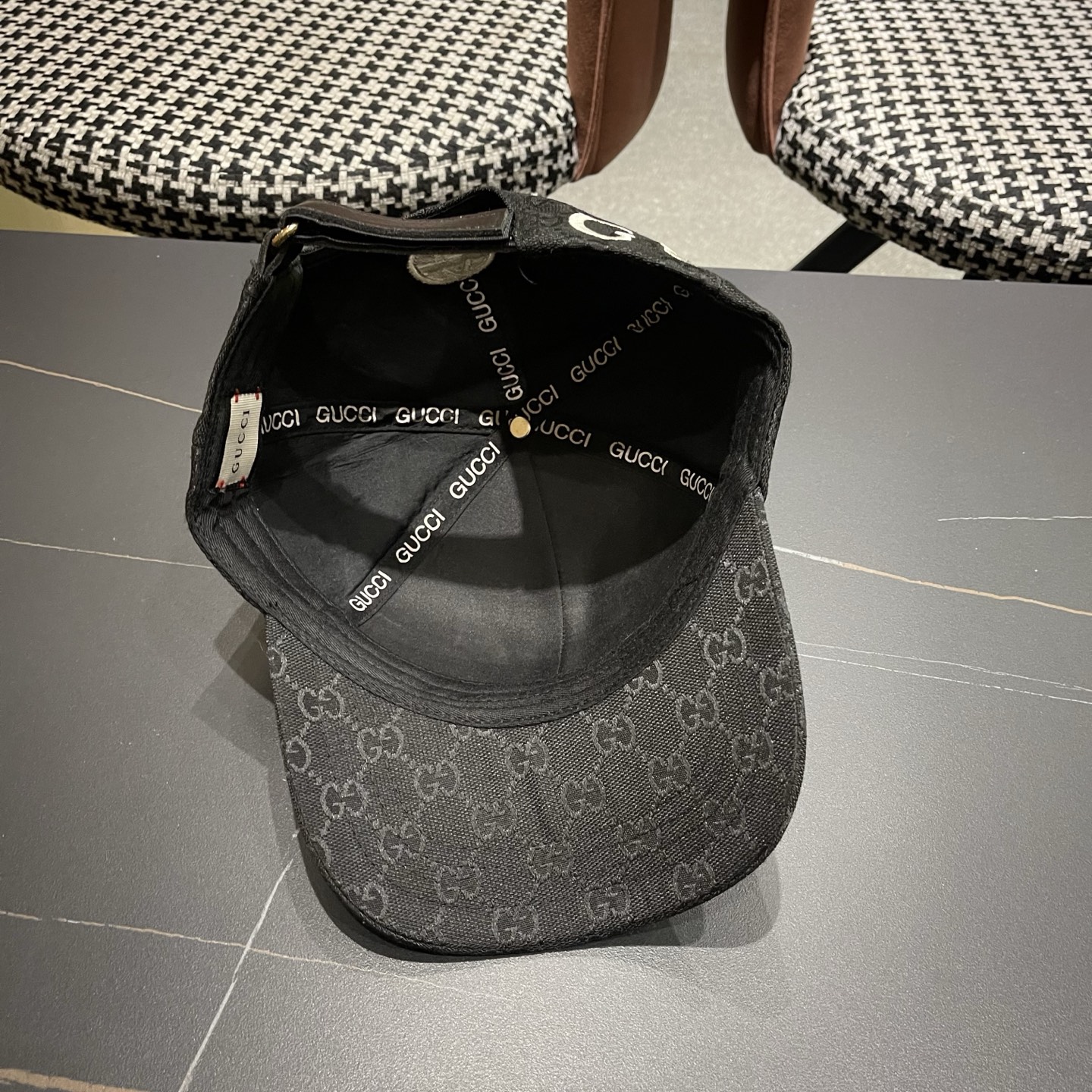 原单品质GUCCI古奇棒球帽火爆来袭 工艺非常精美 高档大气上档次！低调奢华，方便携带！跑量！