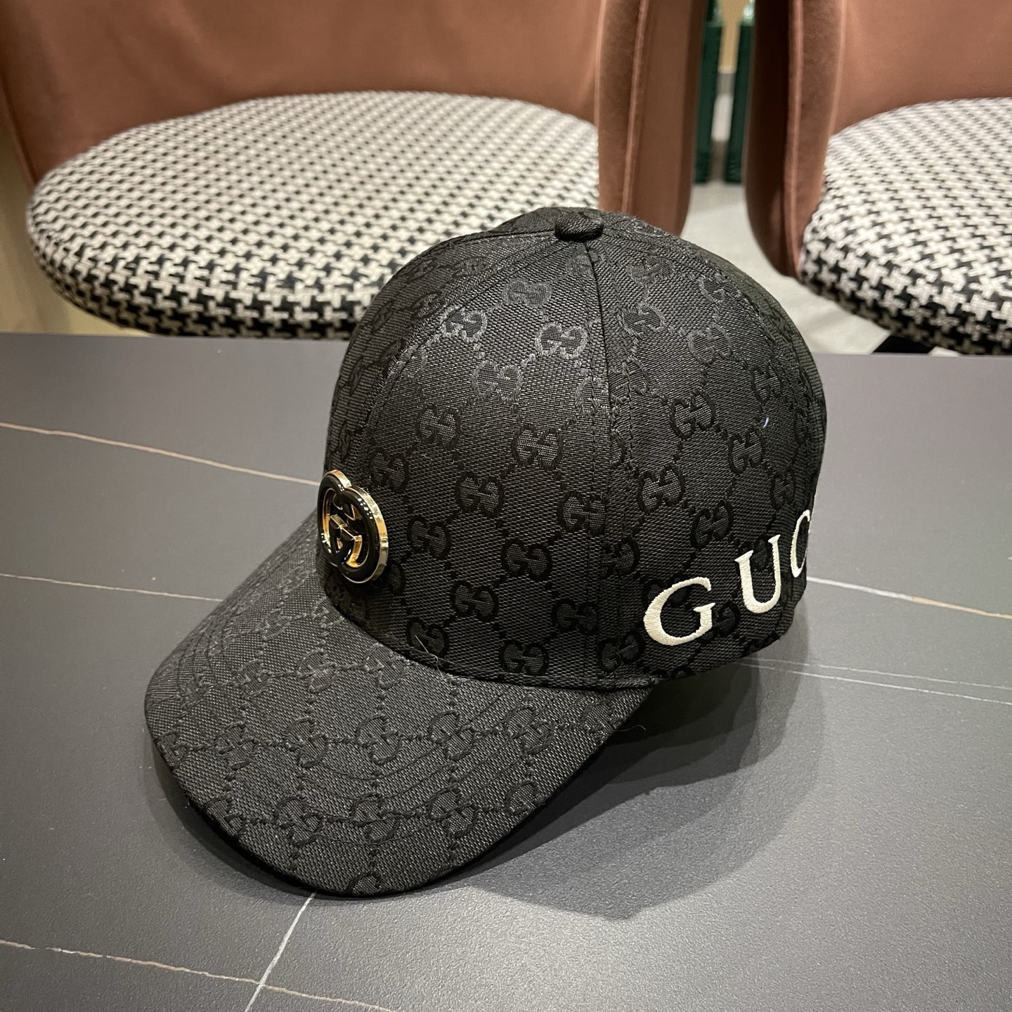 原单品质GUCCI古奇棒球帽火爆来袭 工艺非常精美 高档大气上档次！低调奢华，方便携带！跑量！