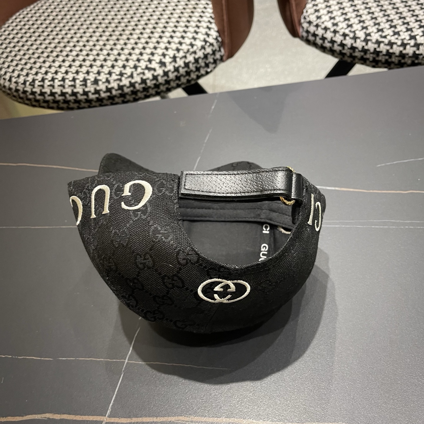 原单品质GUCCI古奇棒球帽火爆来袭 工艺非常精美 高档大气上档次！低调奢华，方便携带！跑量！