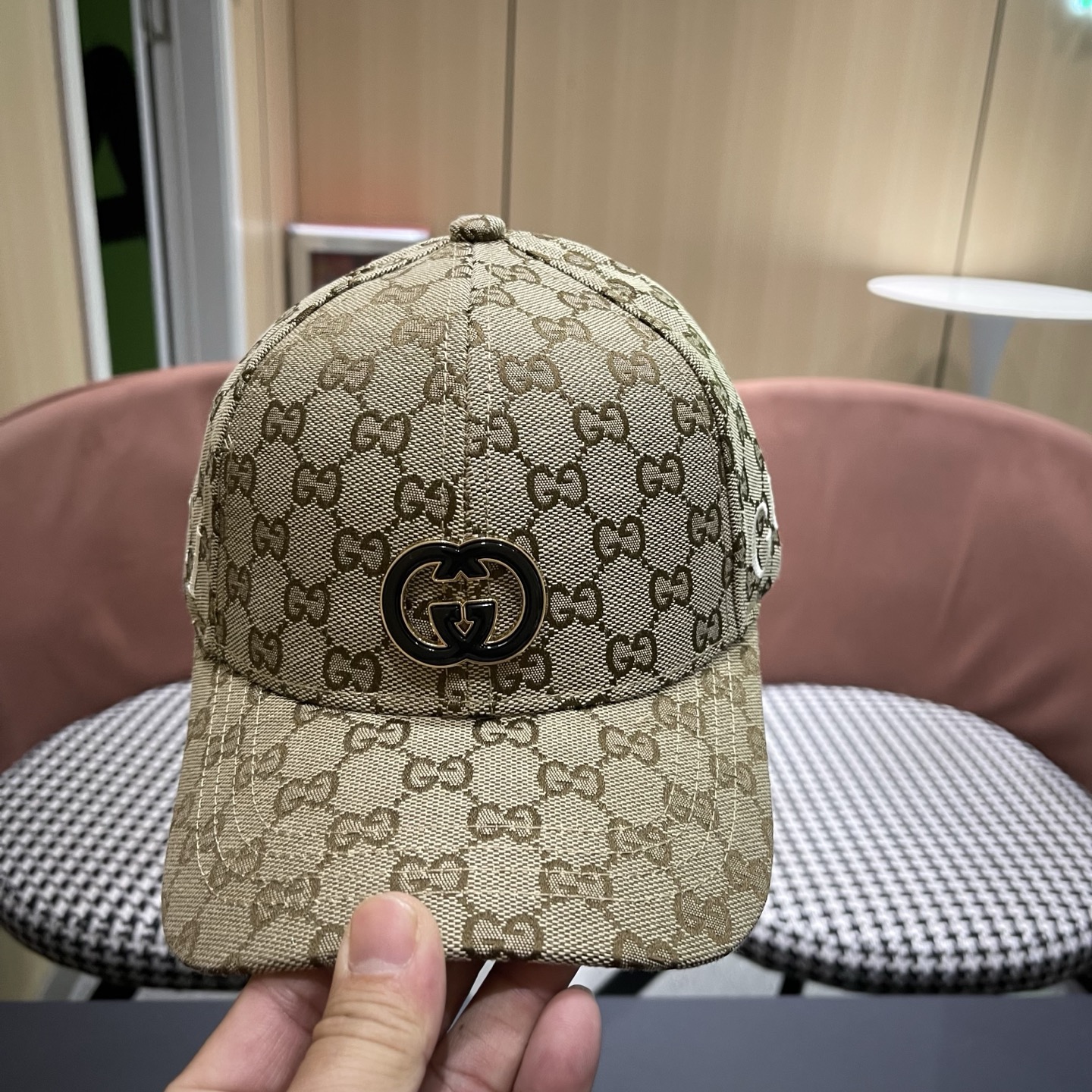 原单品质GUCCI古奇棒球帽火爆来袭 工艺非常精美 高档大气上档次！低调奢华，方便携带！跑量！