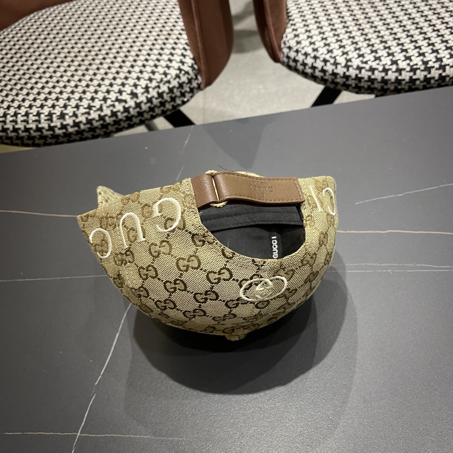 原单品质GUCCI古奇棒球帽火爆来袭 工艺非常精美 高档大气上档次！低调奢华，方便携带！跑量！