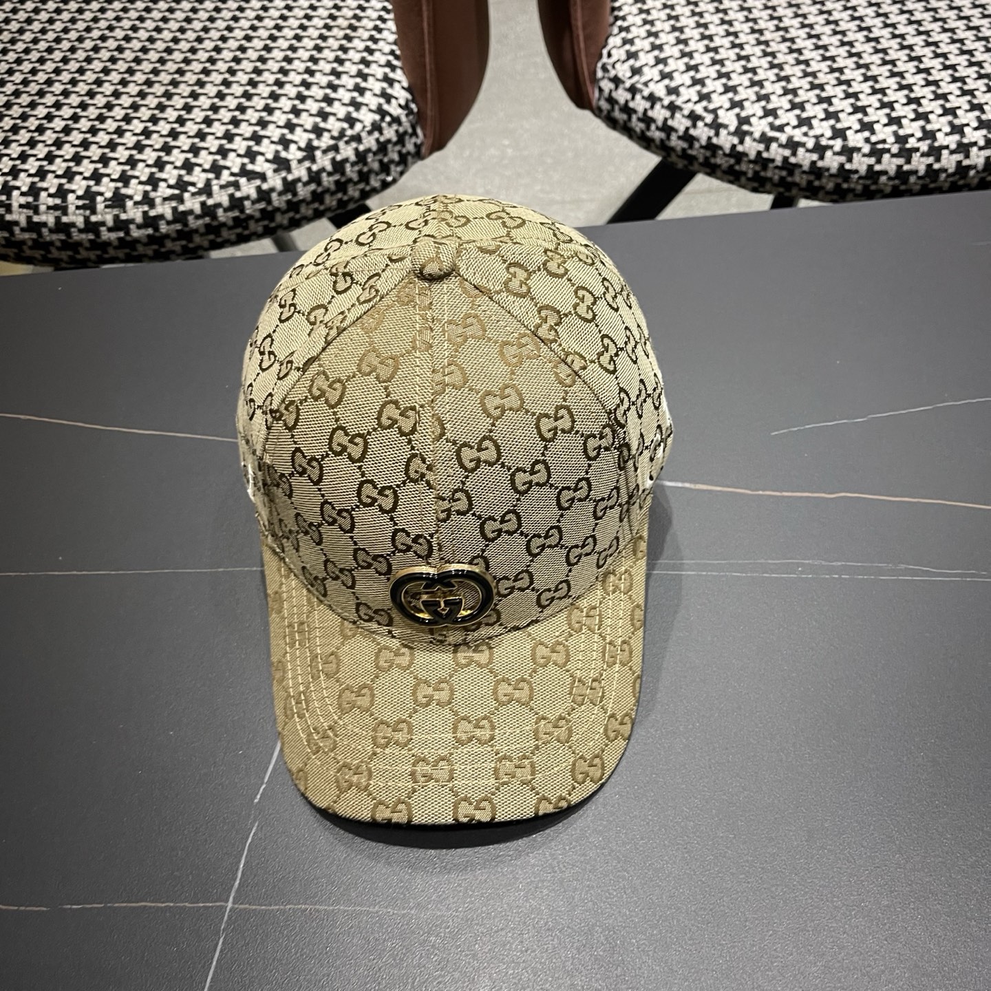原单品质GUCCI古奇棒球帽火爆来袭 工艺非常精美 高档大气上档次！低调奢华，方便携带！跑量！