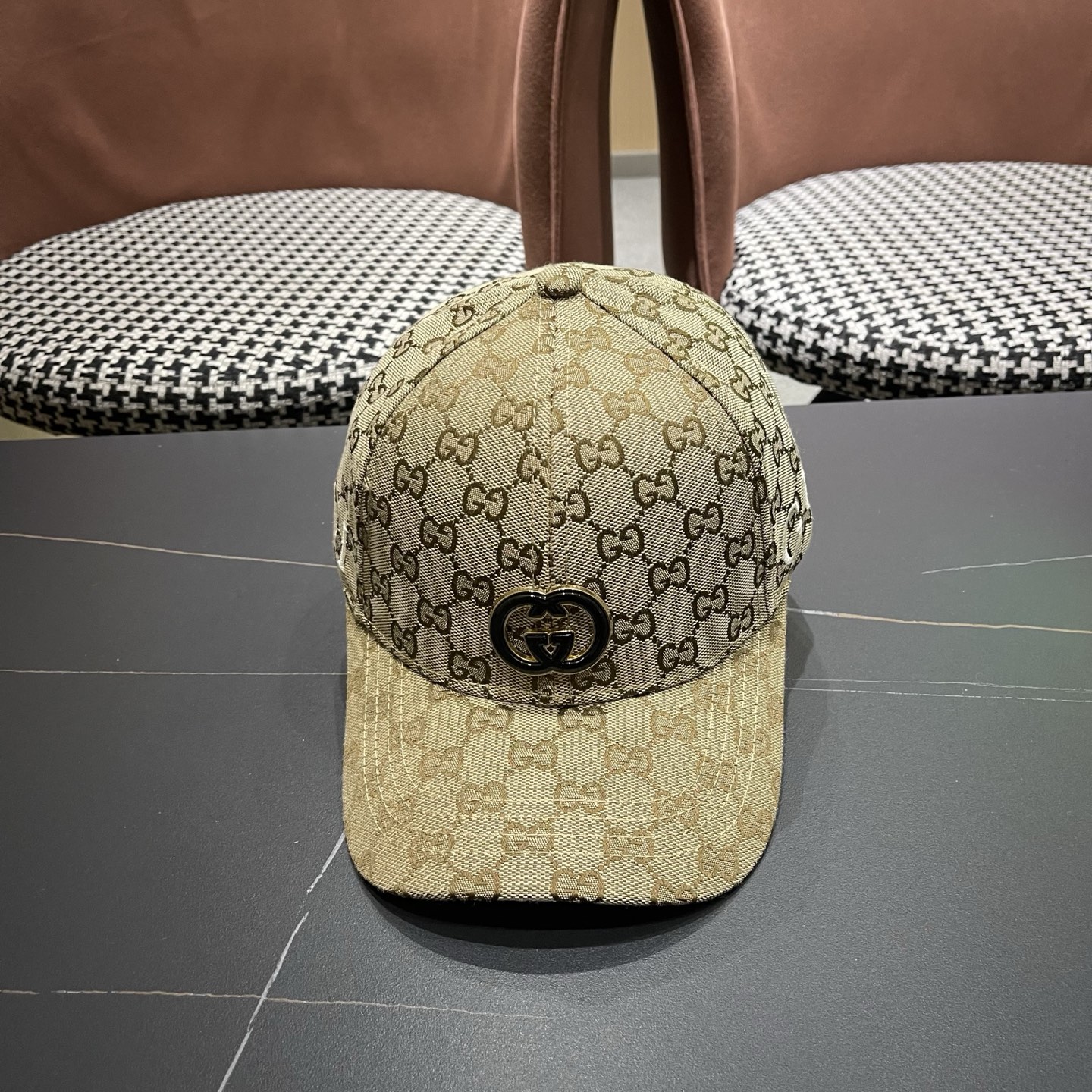 原单品质GUCCI古奇棒球帽火爆来袭 工艺非常精美 高档大气上档次！低调奢华，方便携带！跑量！