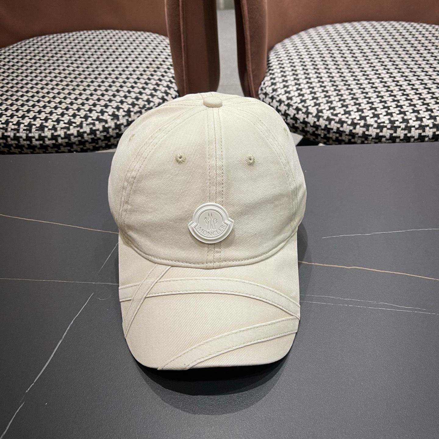 MONCLER蒙口新款洗水做旧棒球帽，男女同款，网红同款