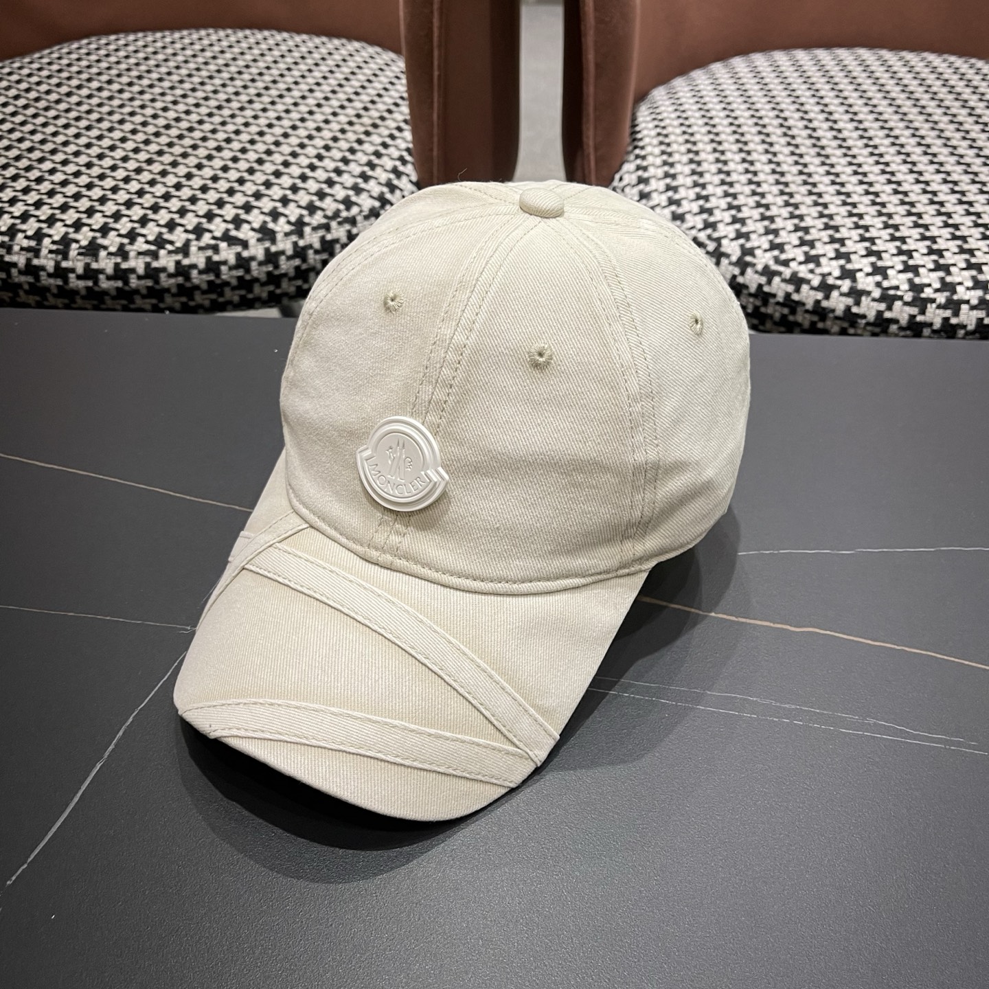 MONCLER蒙口新款洗水做旧棒球帽，男女同款，网红同款