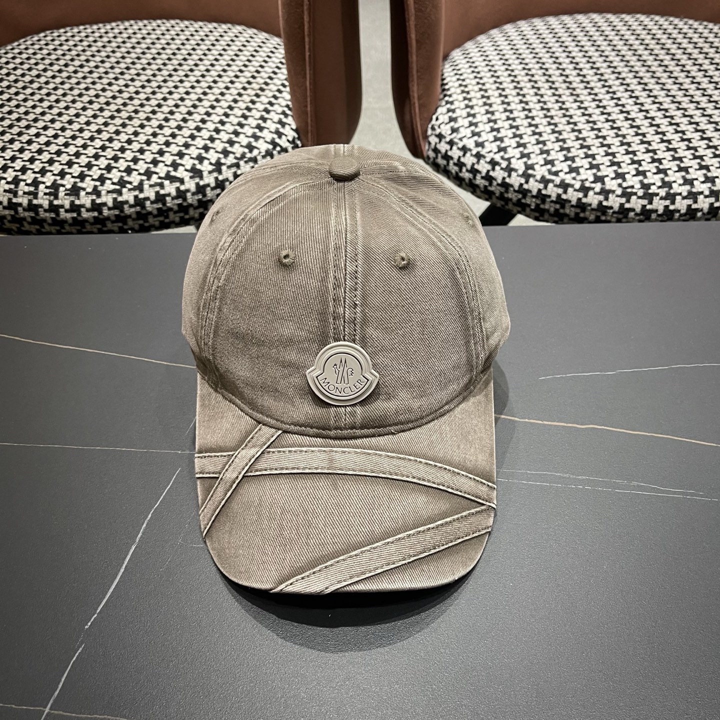NO:755672,MONCLER new washed and distressed baseball cap, same style for men and women, same style as internet celebrity hat, straw hat, fisherman hat, baseball cap, hat, Moncler, espadrilles, hats19860909MONCLER蒙口新款洗水做旧棒球帽,男女同款,网红同款帽子草帽渔夫帽棒球帽,帽子,Moncler,espadrilles,hats,hat