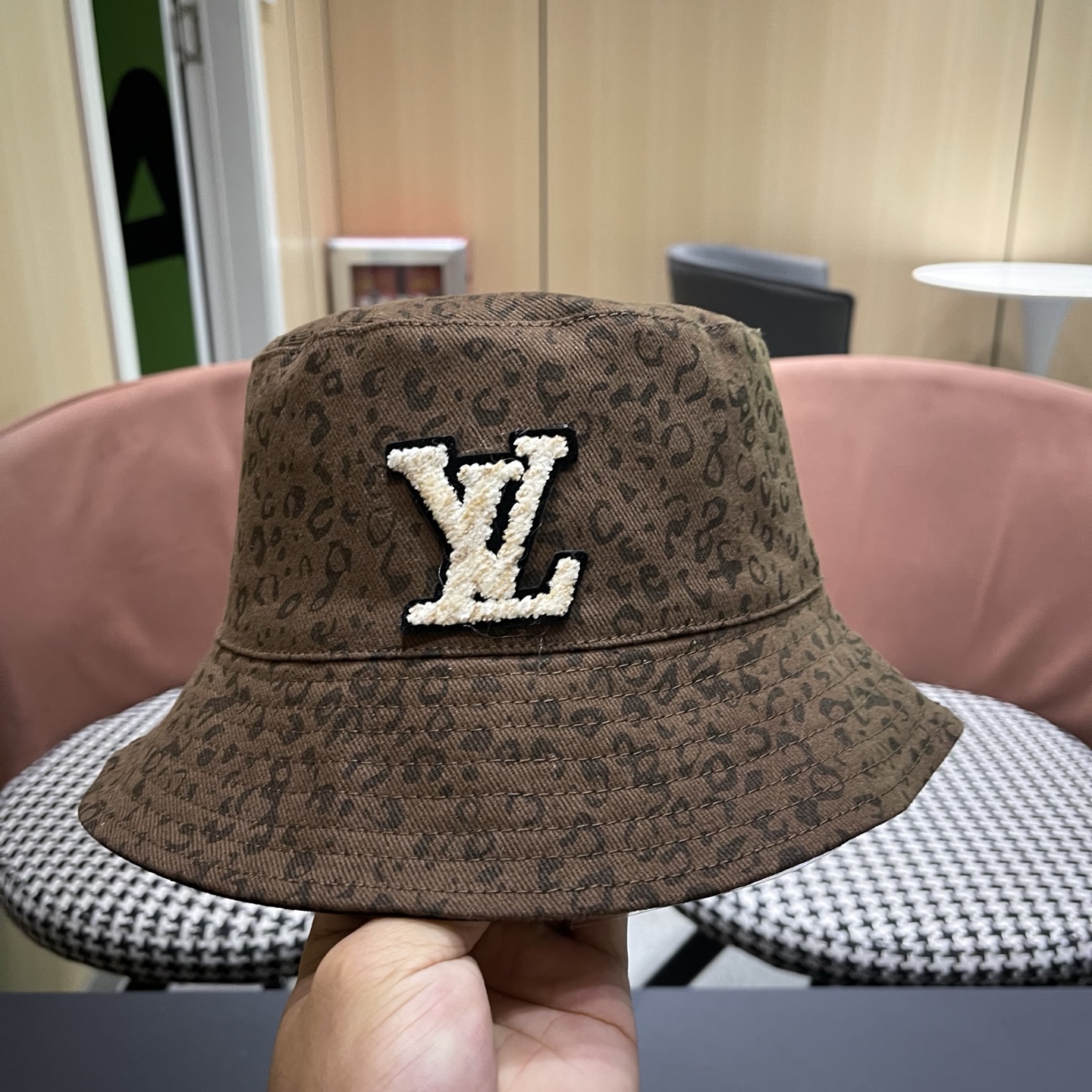 LV路易威登 新款豹纹渔夫帽女春季韩版时尚百搭显 脸小水桶帽素颜遮阳盆帽