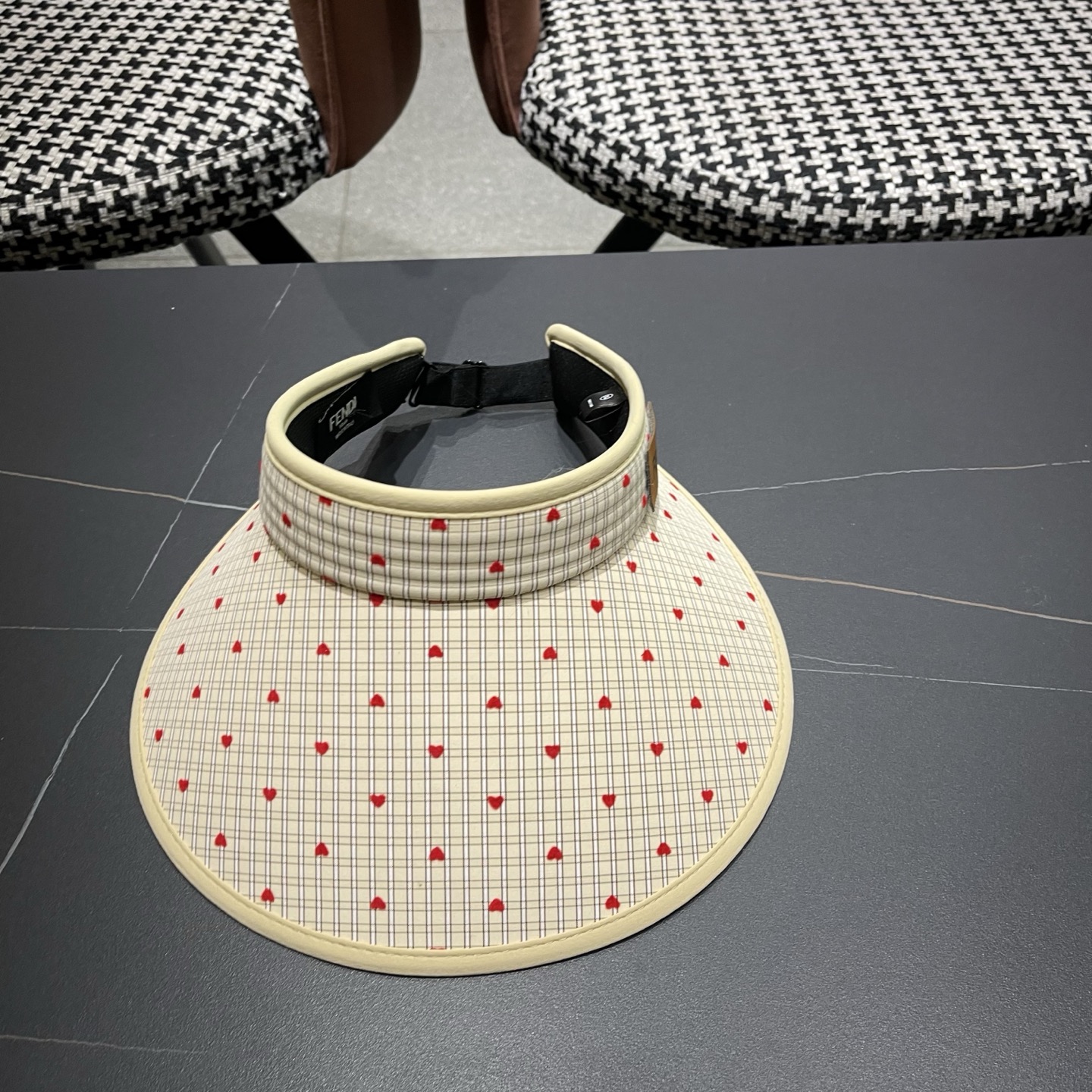 Fendi 芬迪 小清新粉色空顶帽女夏季新款大帽檐户外防紫外线遮阳防晒帽子